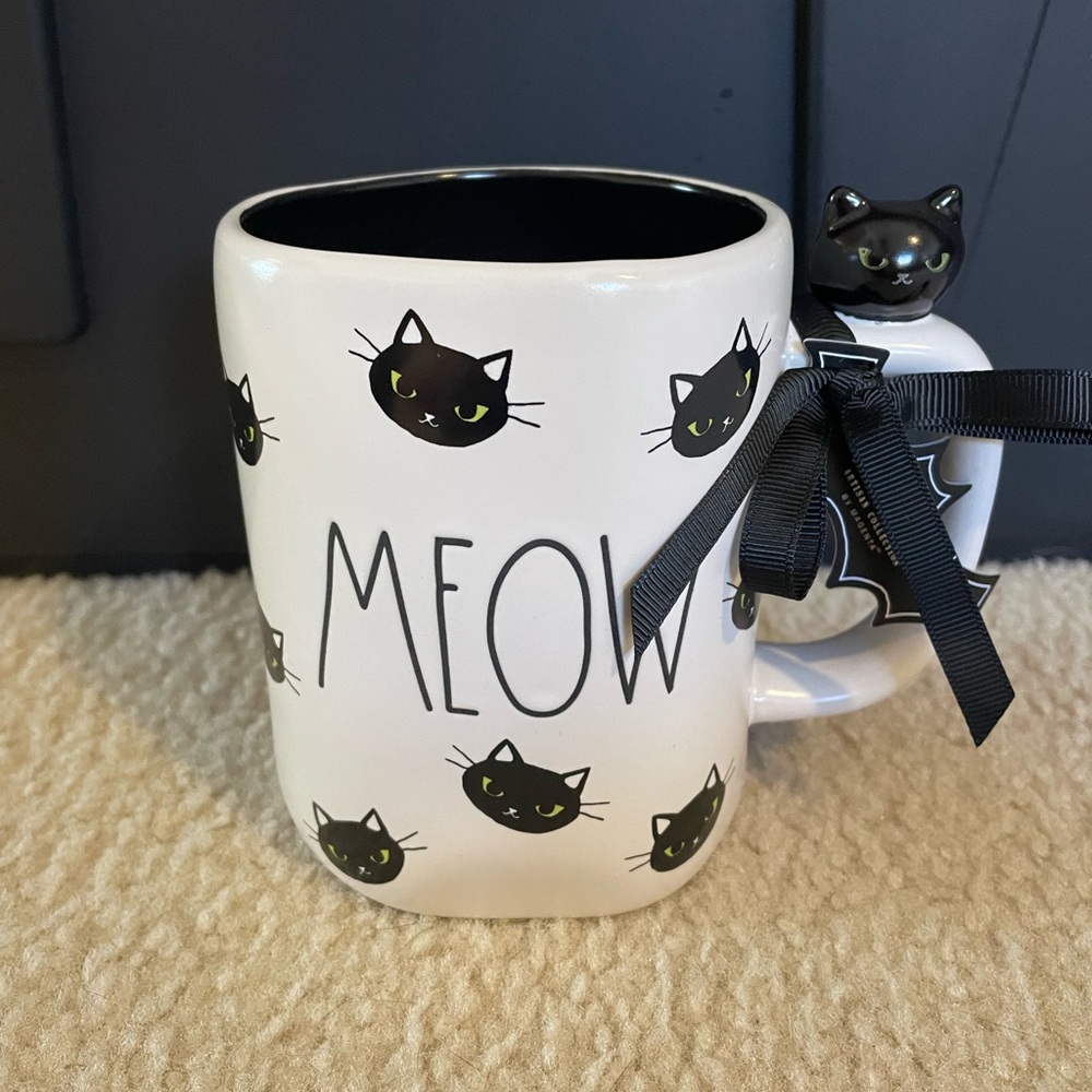 NEW Rae Dunn Black Cat MEOW Mug